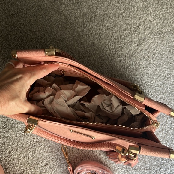 Bebe purse - Picture 8 of 11